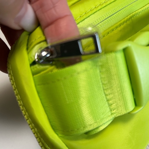 Crossbody Bum Bag by Poshmark - Picture 4 of 6